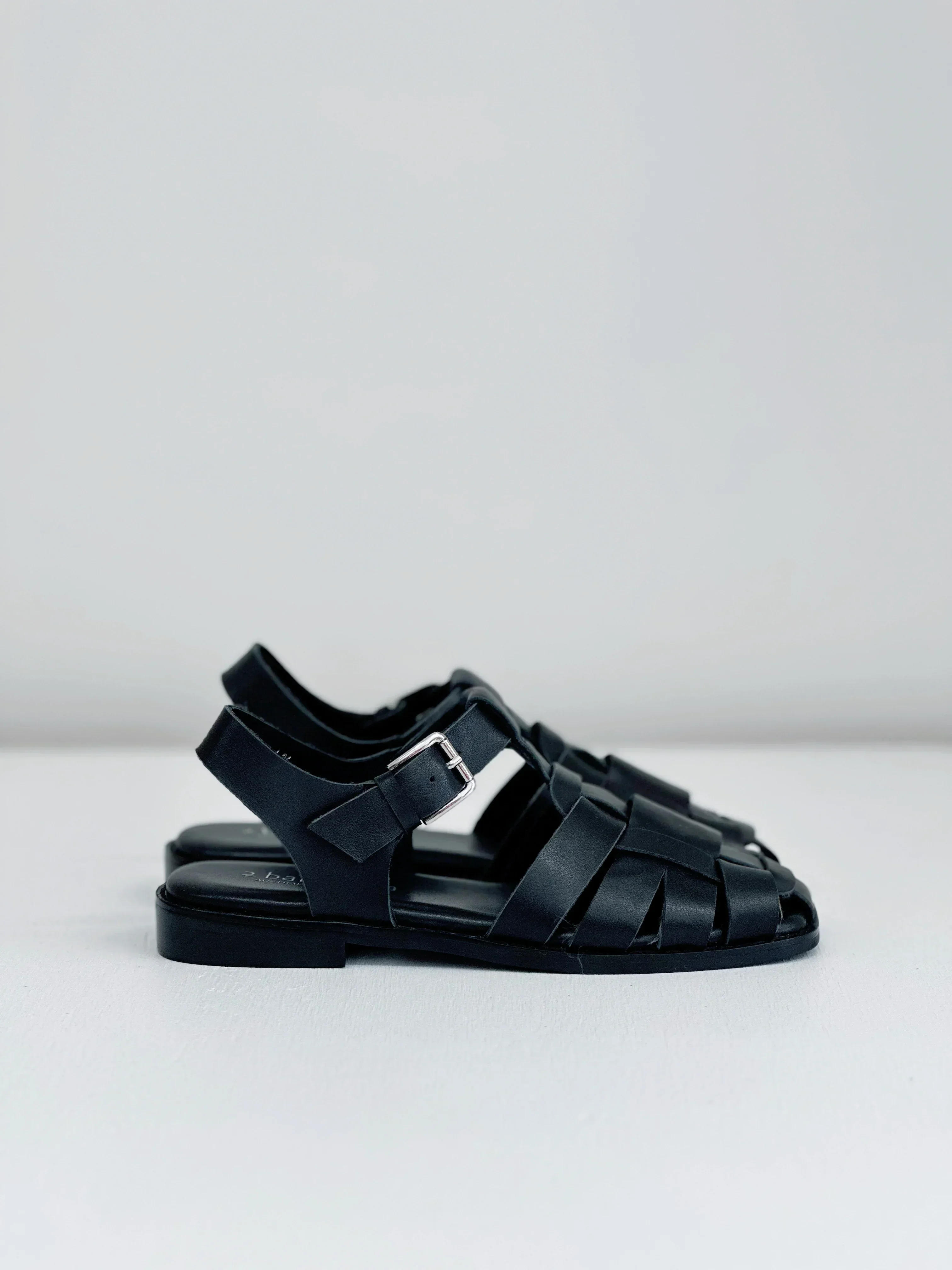 2 Baia Vista Fisherman Sandal in Black