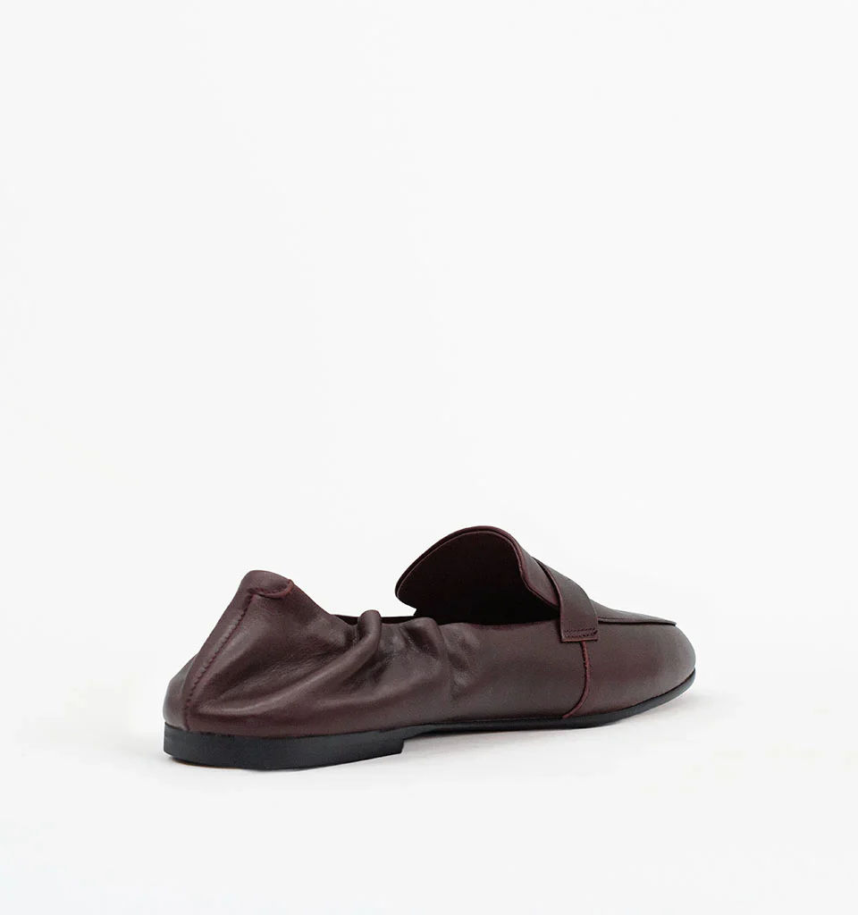 Alias Mae Ives Loafer Burgandy Oily Leather - Image 4