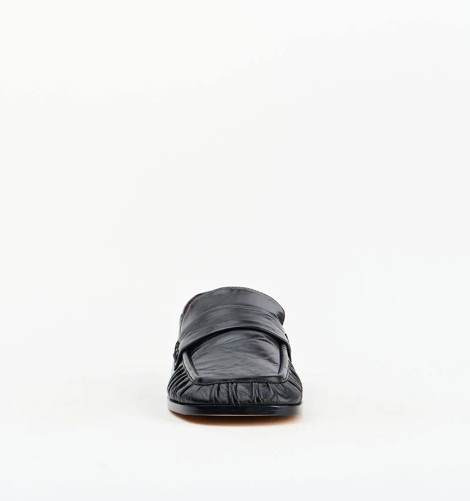 Alias Mae Kruz Loafer Black Oily Crinkle Leather - Image 6