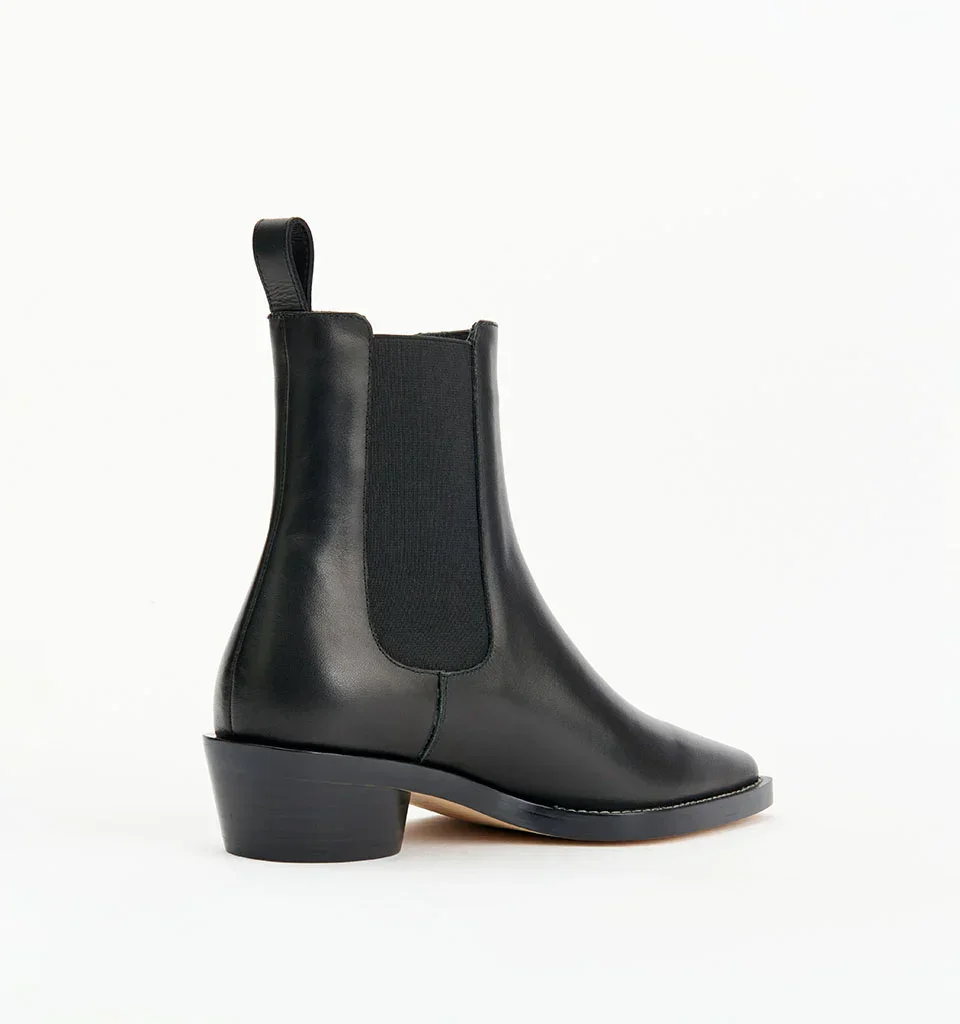 Alias Mae Remy Boot Black - Image 4