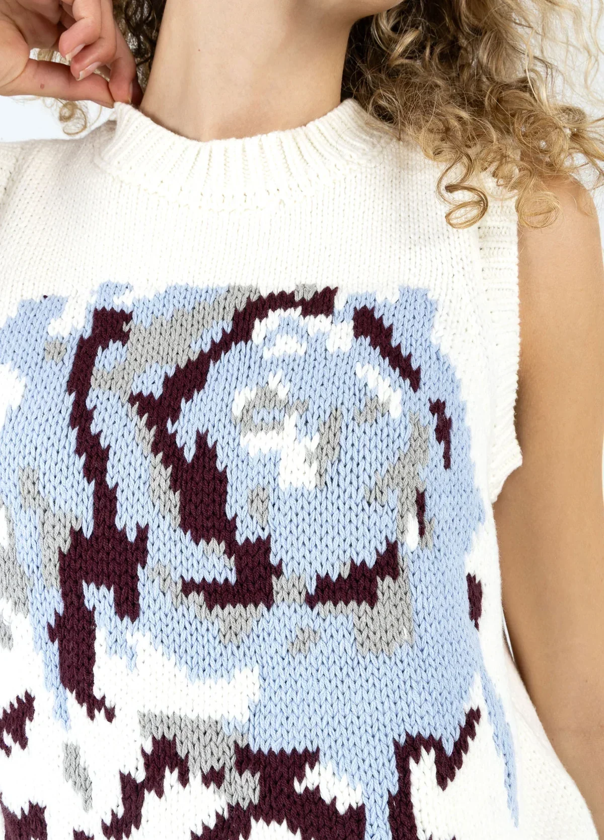 Coster Knit Vest with Rose - Image 7