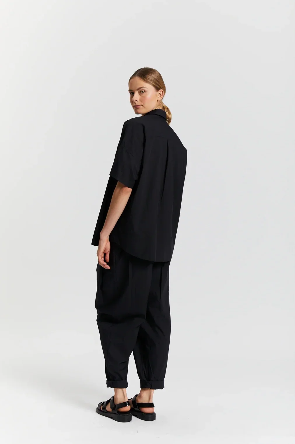 LMND Chiara Short Sleeve Shirt in Black - Image 4