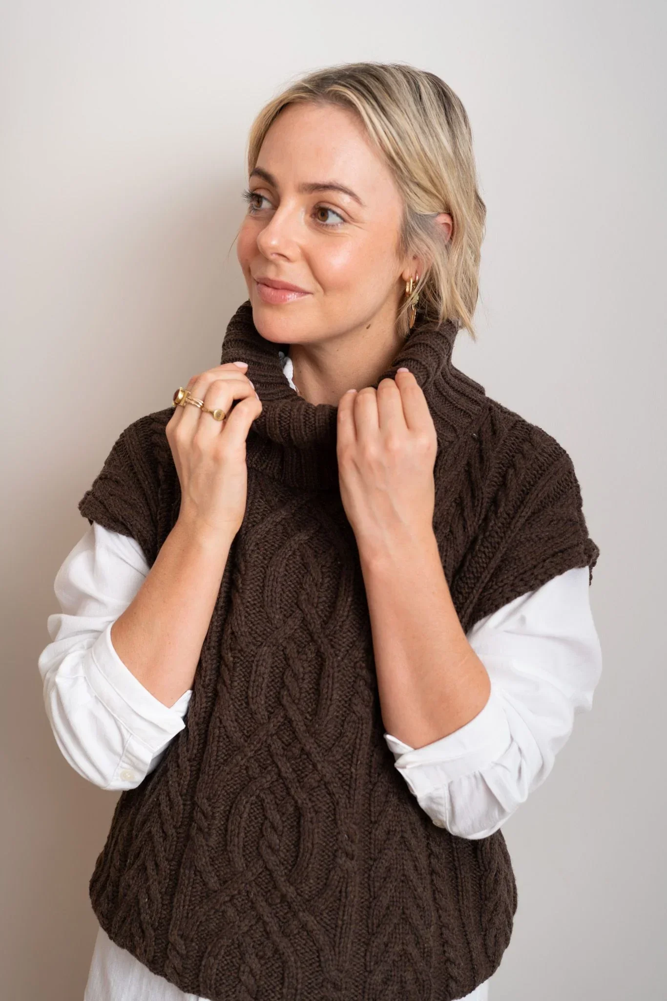 Maxted Nova Sleeveless Roll Neck - Image 3