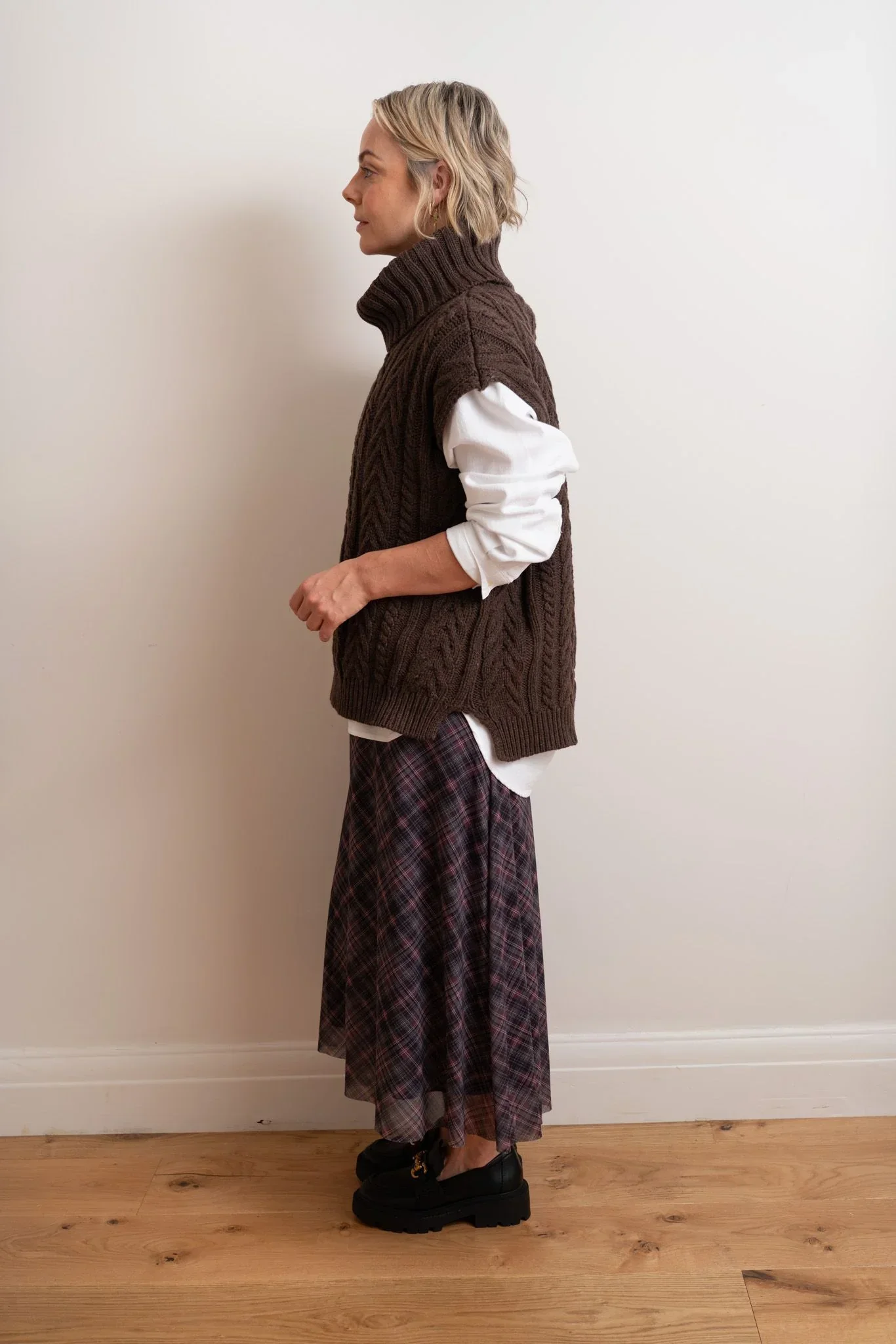 Maxted Nova Sleeveless Roll Neck - Image 4