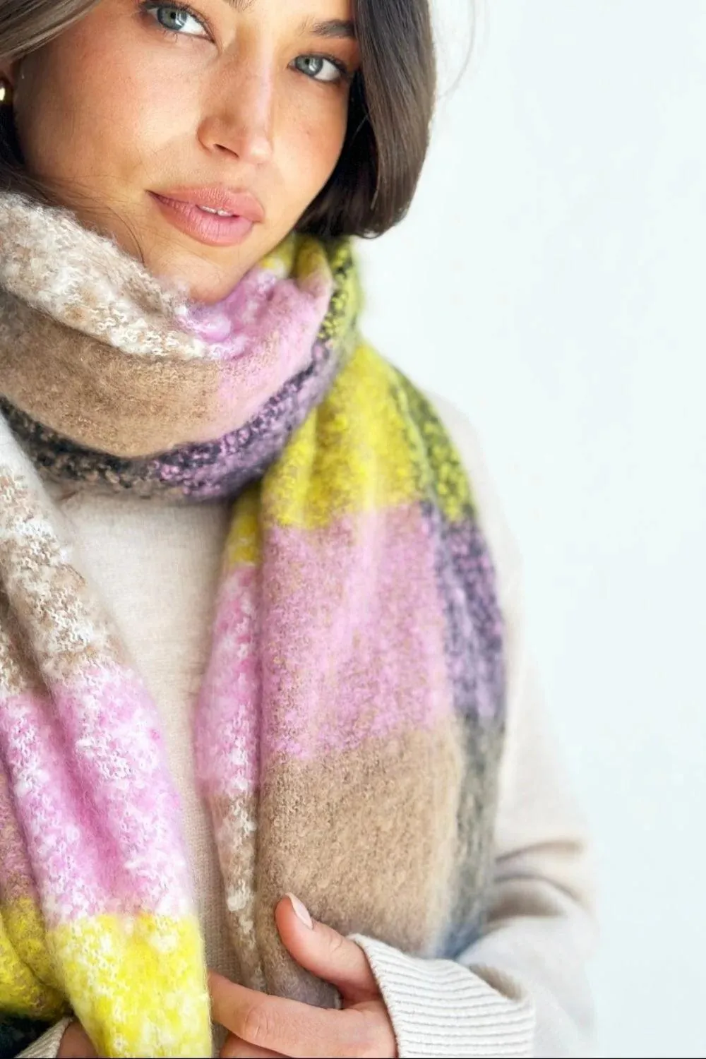 Mosk Astrid Scarf - Image 2