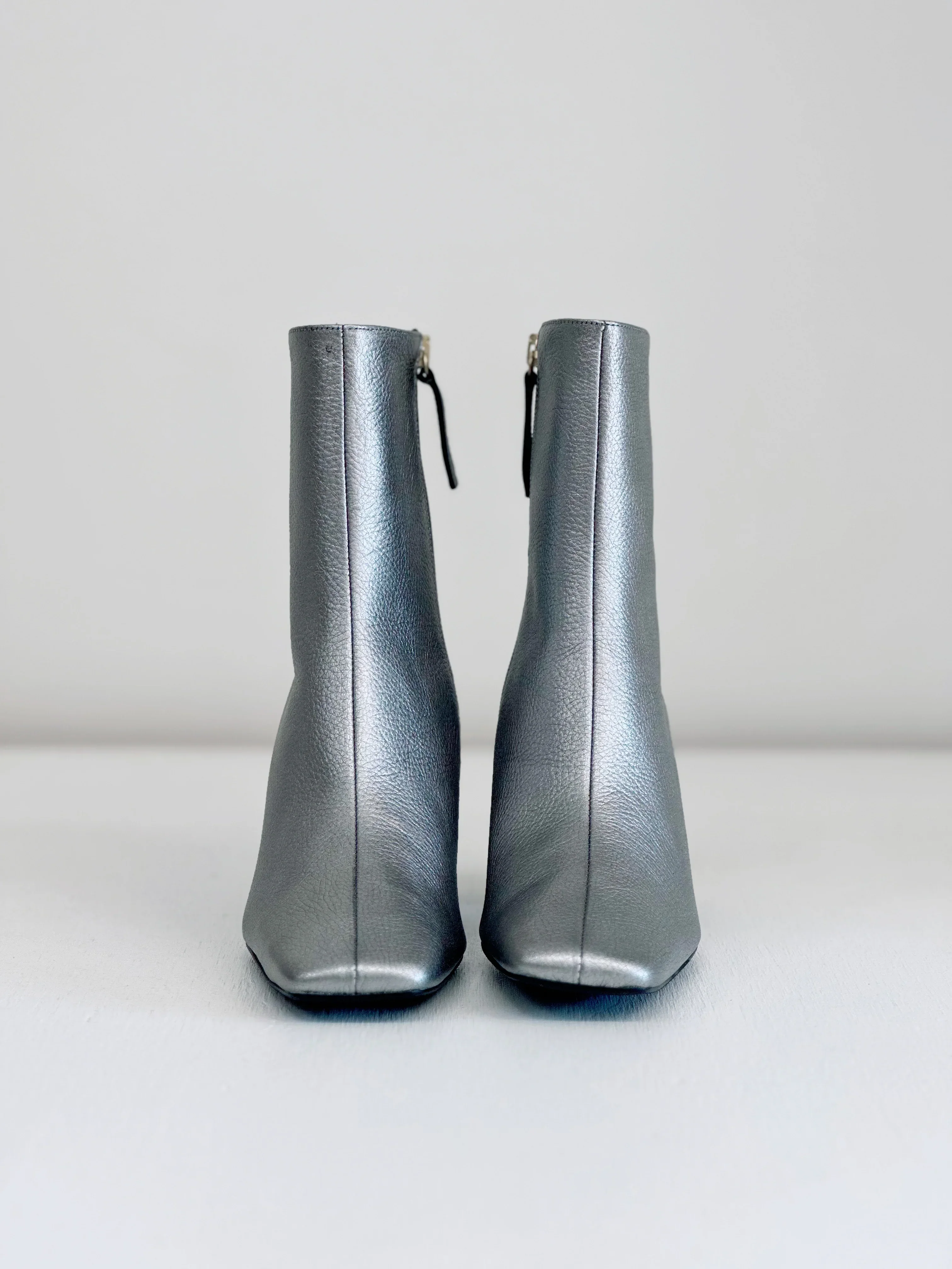 Neo Galaxy Silver Boots - Image 3