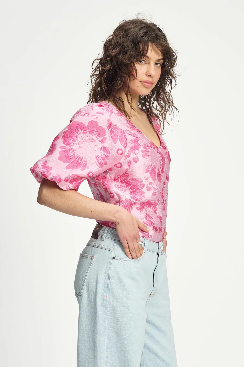 POM Jacquard Top in Floral Jacquard Raspberry - Image 3