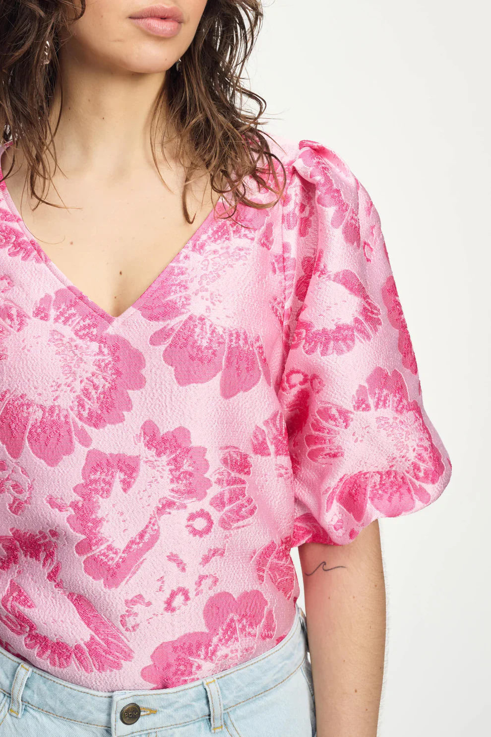 POM Jacquard Top in Floral Jacquard Raspberry - Image 6