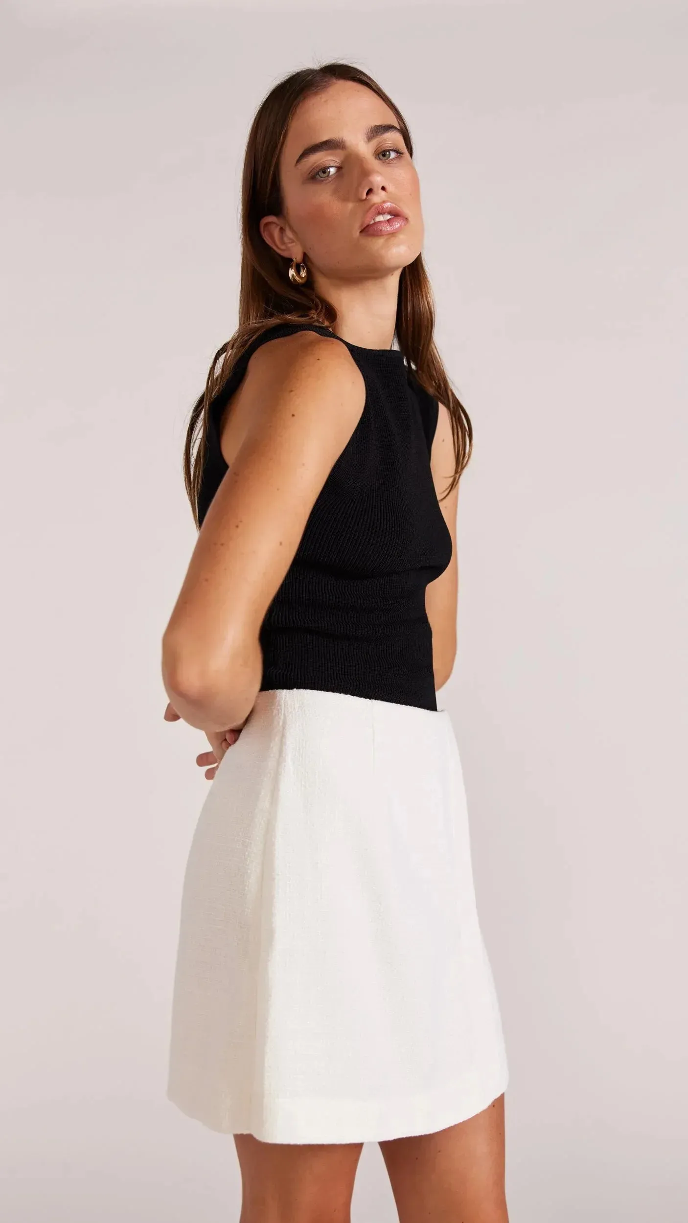 Staple the Label Avril Mini Skirt in White - Image 4